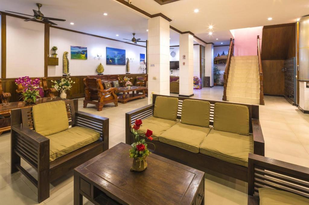 Azure Phuket Hotel Patong Buitenkant foto