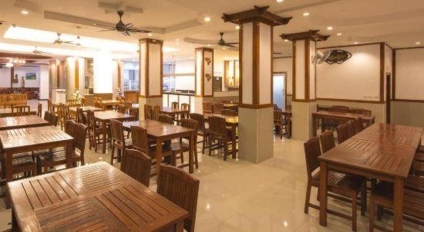 Azure Phuket Hotel Patong Buitenkant foto